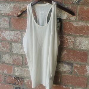 NWT The North Face standard fit Wander Tank top Medium